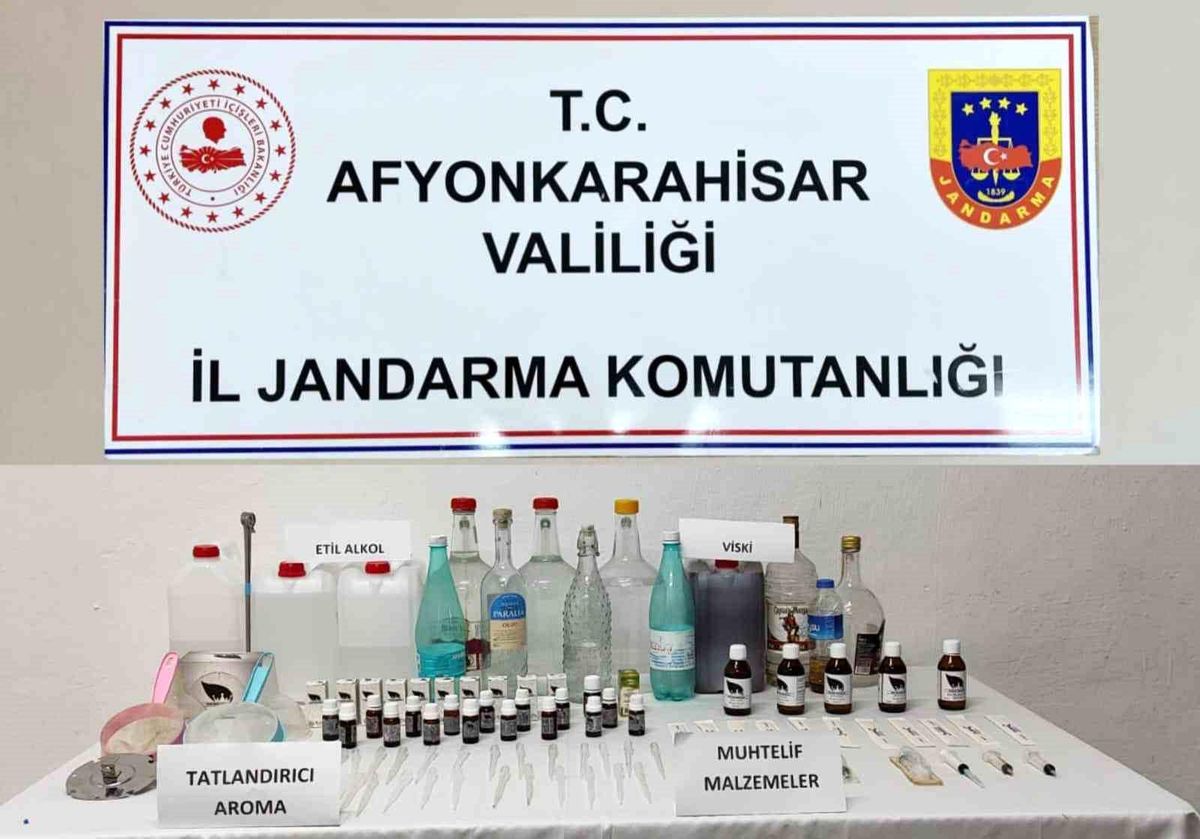 Afyonkarahisar'da Sahte Alkol Operasyonu: 51 Litre Ele Geçirildi
