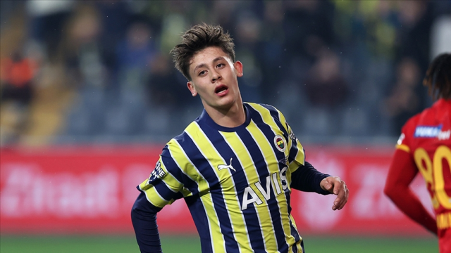 ARDA GÜLER KİMDİR? Real Madrid'de oynayan Arda Güler kaç yaşında, aslen nereli?