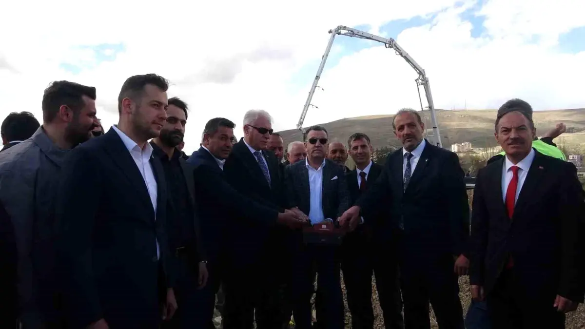 Bayburt'ta Yeni Atlı Cirit Sahası Temeli Atıldı