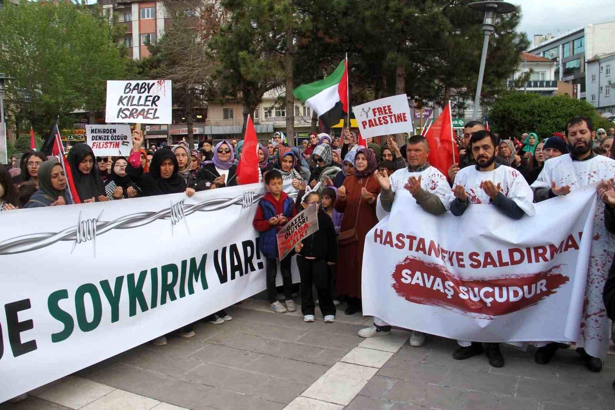 Beyşehir'de Gazze İçin Protesto Yürüyüşü Düzenlendi