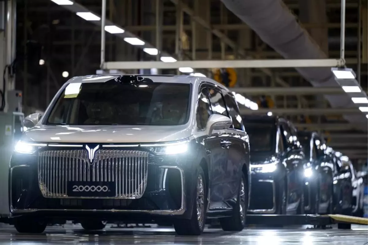 Çin, 2035'e Kadar Elektrikli Araçları Ana Akım Yapmayı Hedefliyor