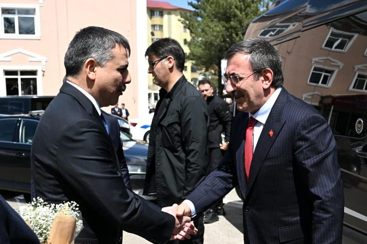 Cumhurbaşkanı Yardımcısı Cevdet Yılmaz, Erzurum'da Turizm Başkenti Etkinliklerine Katıldı