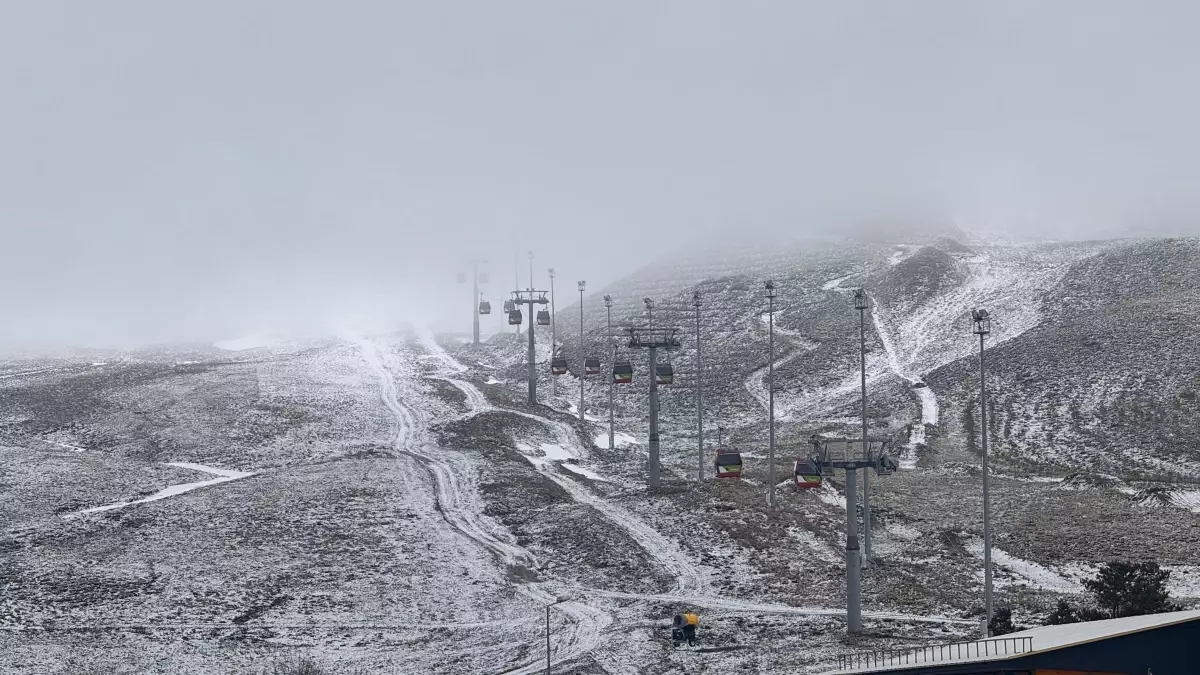 Erciyes Dağı'na Nisan Ayında Kar Yağdı