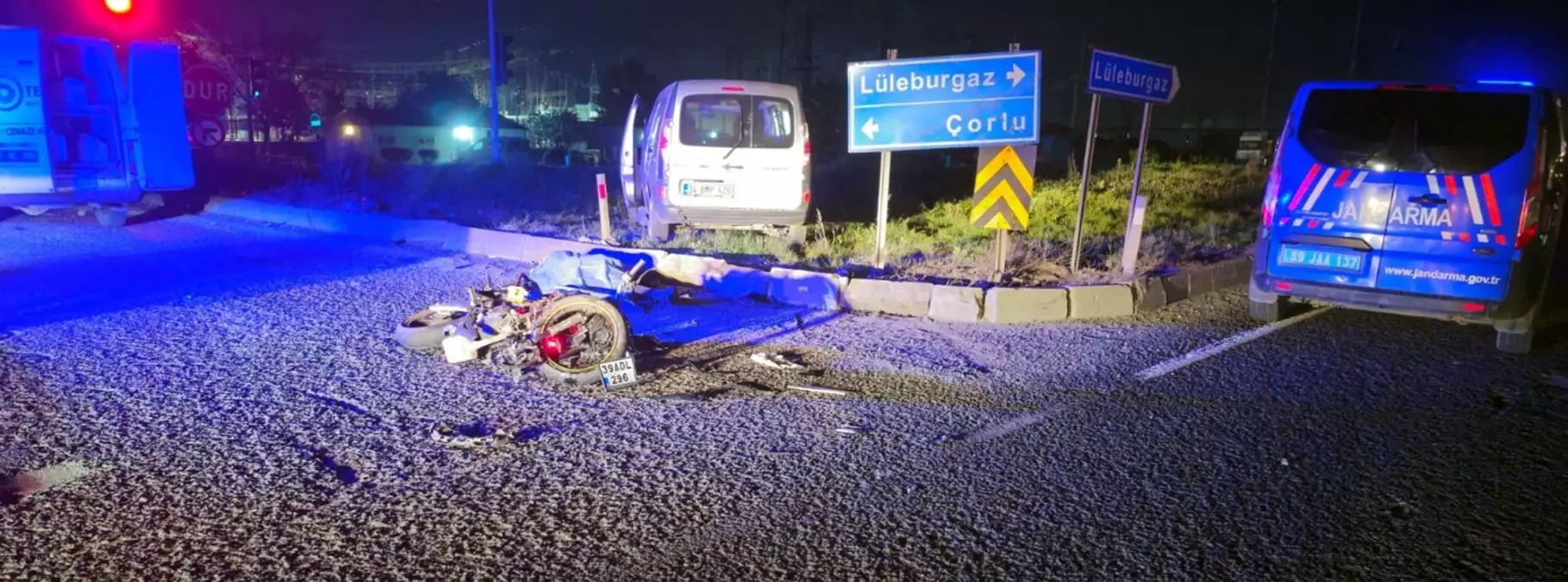 Tekirdağ'da Motosiklet ve Hafif Ticari Araç Çarpışması: 1 Ölü, 1 Yaralı