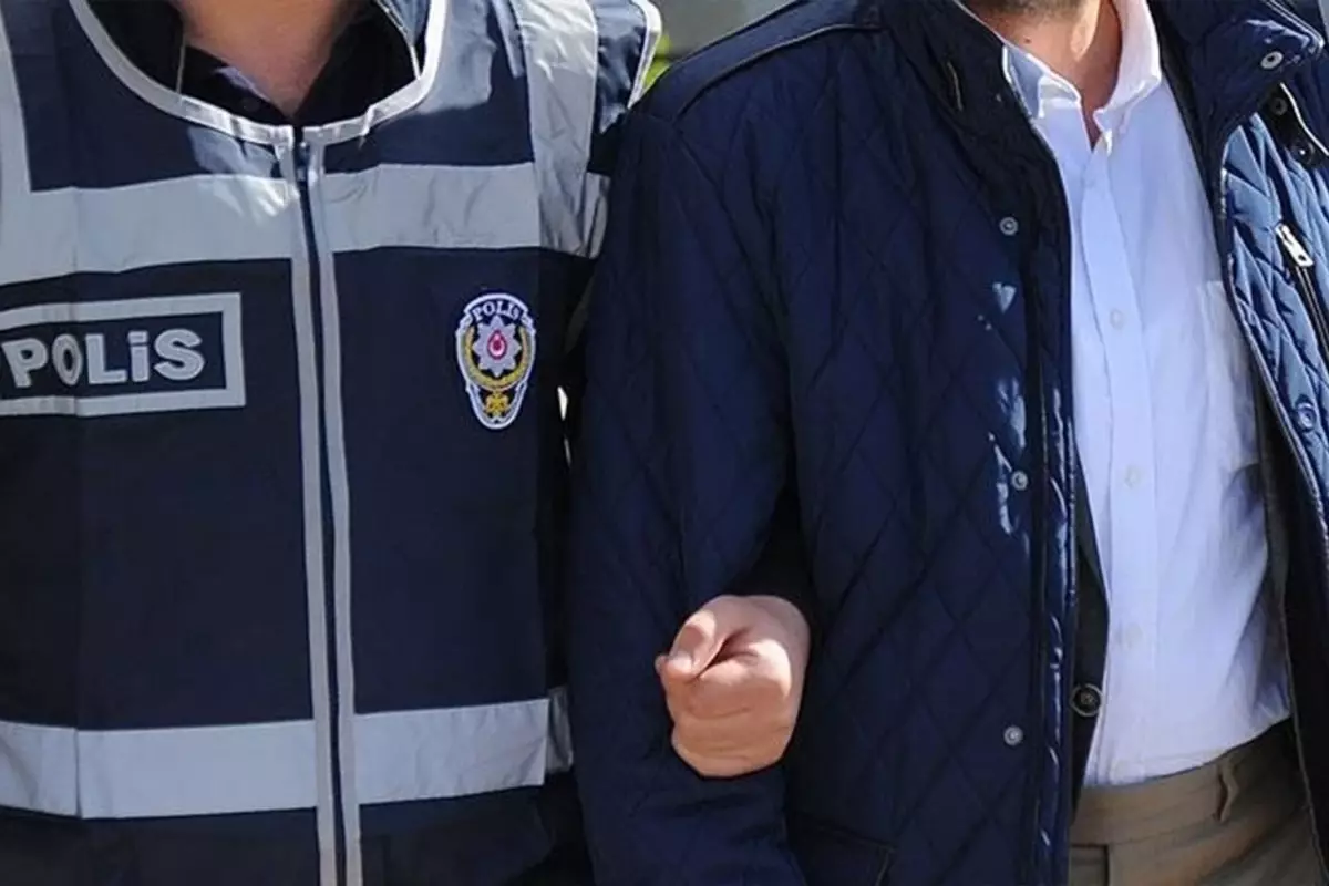 İzmir’de DEAŞ operasyonunda 11 şüpheli tutuklandı