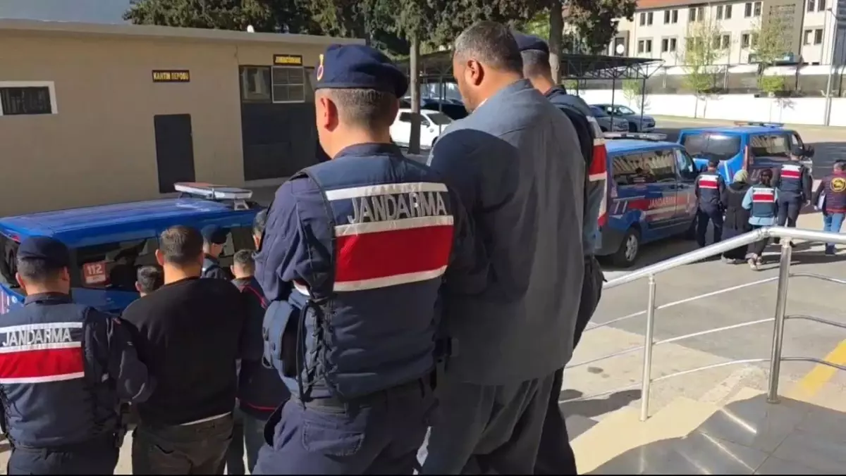 Gaziantep'te Kasten Öldürmeye Yardım Eden 8 Aile Üyesi Yakalandı