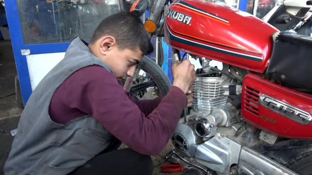 15 Yaşındaki Motosiklet Tamircisi: 'Motosikletlere Karşı Heyecanım Var'