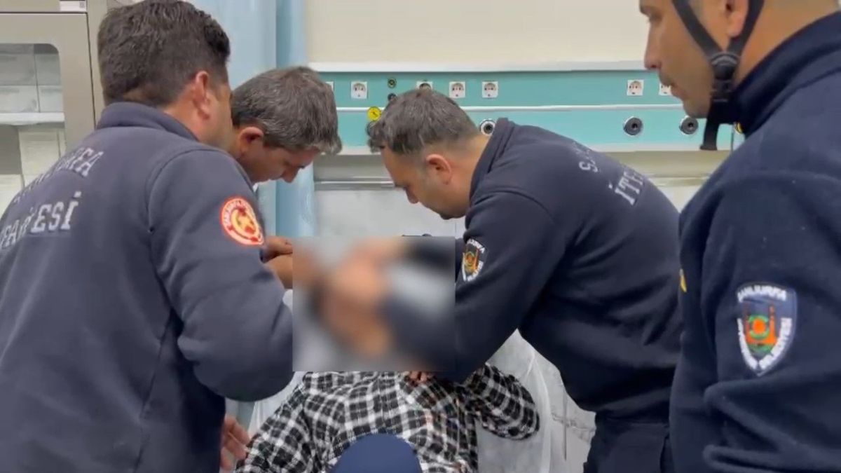 Fermuara Sıkışan Genç Kız, İtfaiye Ekipleri Tarafından Kurtarıldı
