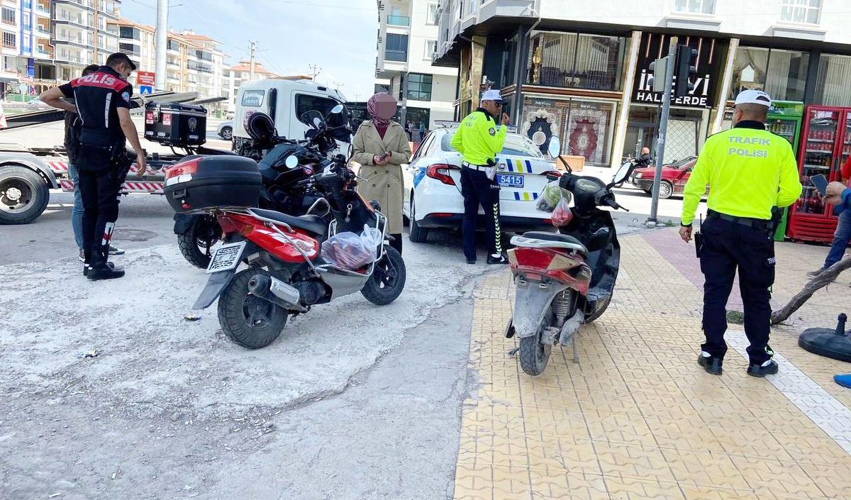Aksaray'da Plakasız Motosiklet Sürücüsüne 54 Bin Lira Ceza