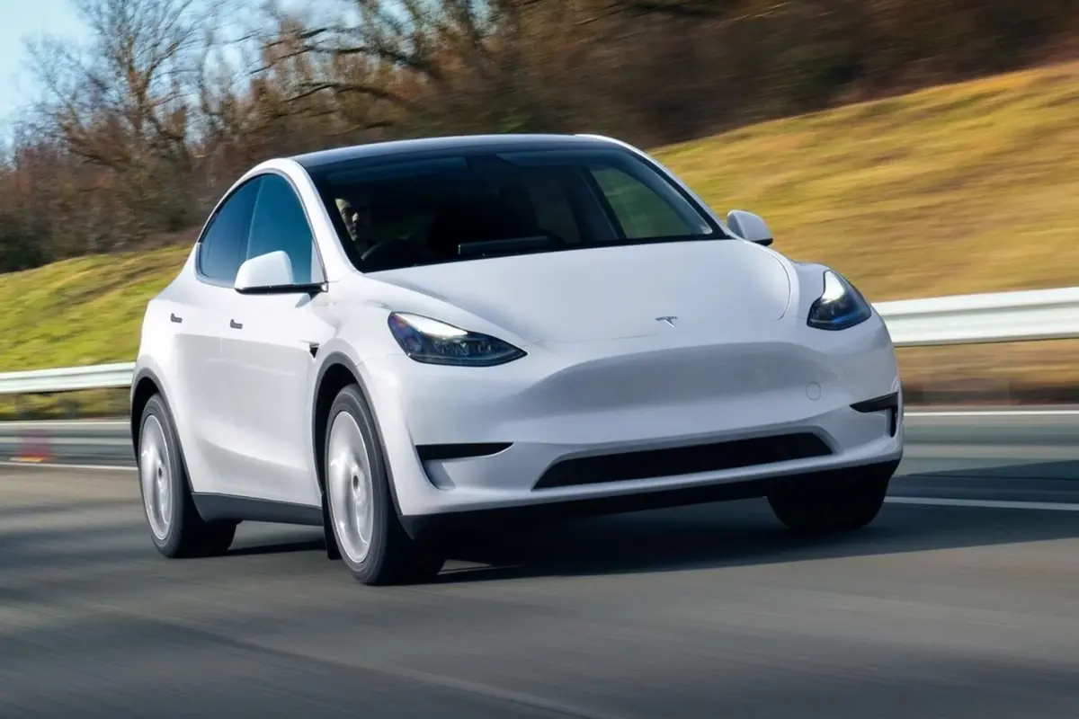 Tesla Türkiye'de yeni modelini satışa çıkardı, dakikalar içinde tükendi
