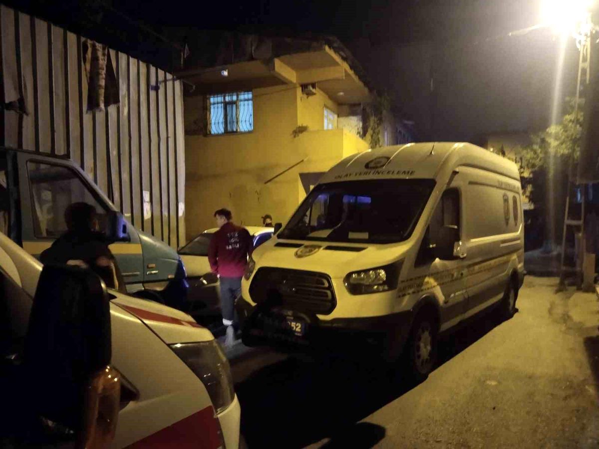 Ümraniye'de Sokakta Bir Kadın Başından Vurulmuş Halde Bulundu