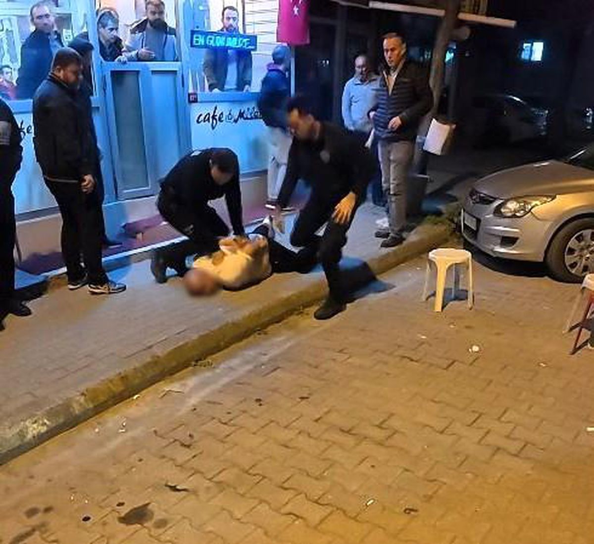 Alkollü Adam Eşini Darp Etti, Polis Olayı Engelledi