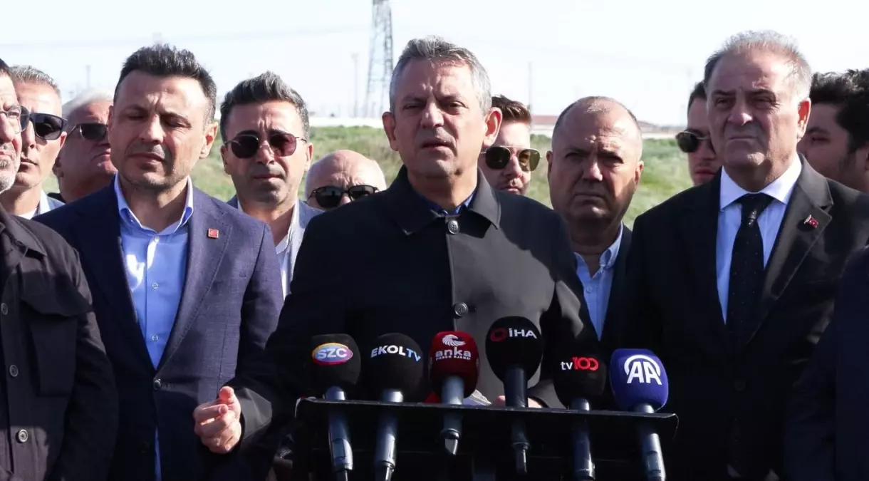 CHP Genel Başkanı Özel, İmamoğlu'nu ziyaret etti