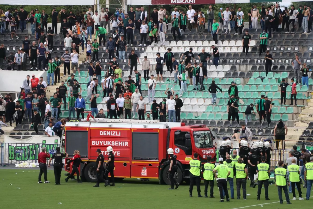 Denizlispor Amatör Kümeye Düştü: Taraftar isyan etti