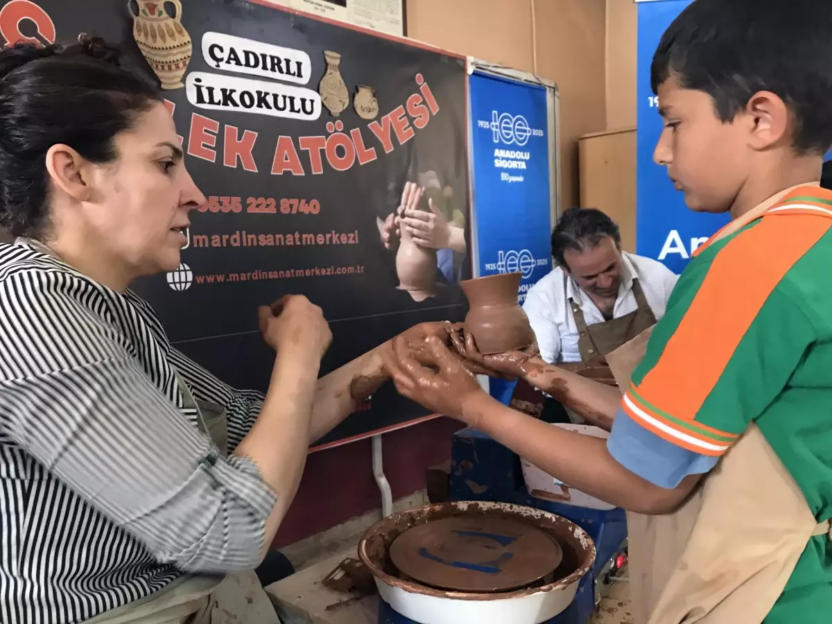 Kırsal Çadırlı Okulu'nda Öğrencilere Çömlekçilik Eğitimi Verildi