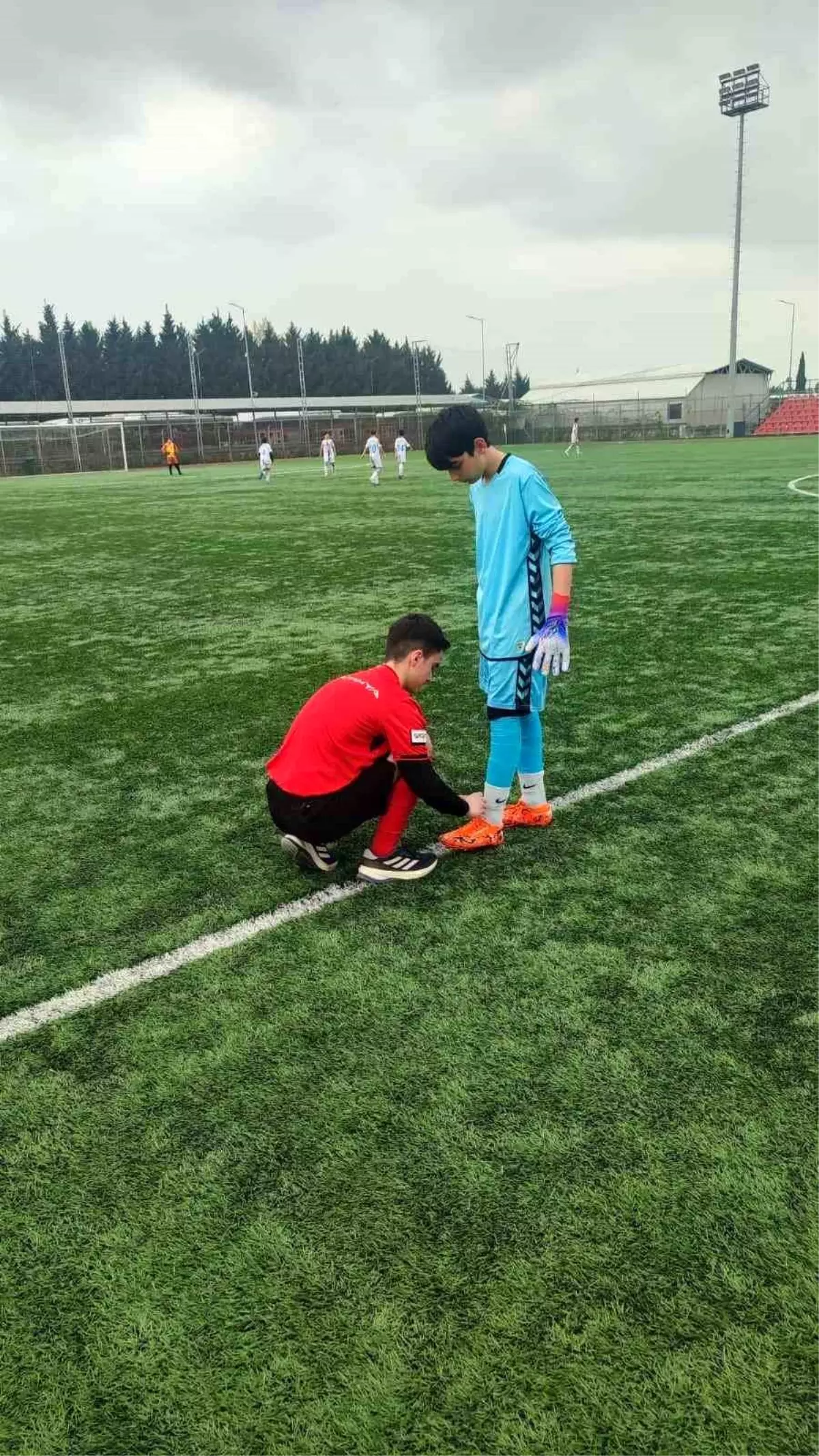 Genç Hakemden Örnek Davranış: Krampon Bağcığını Bağladı