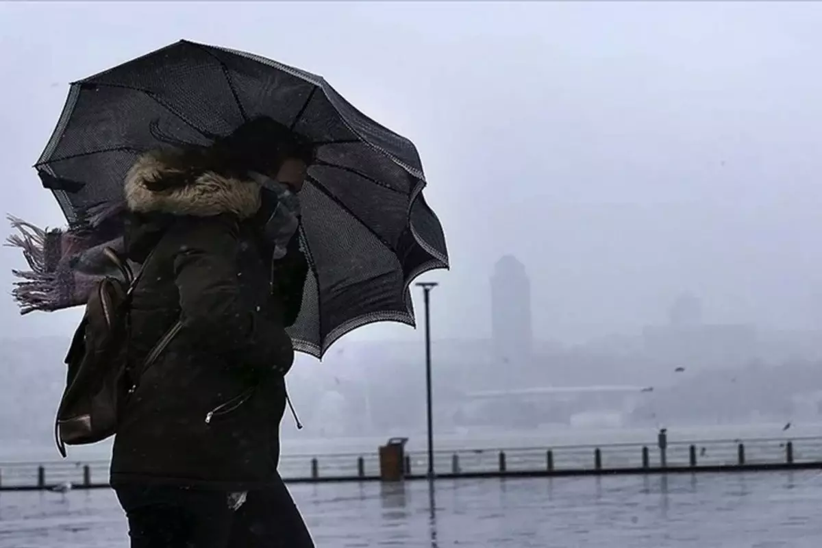 İstanbul Valiliğinden fırtına uyarısı