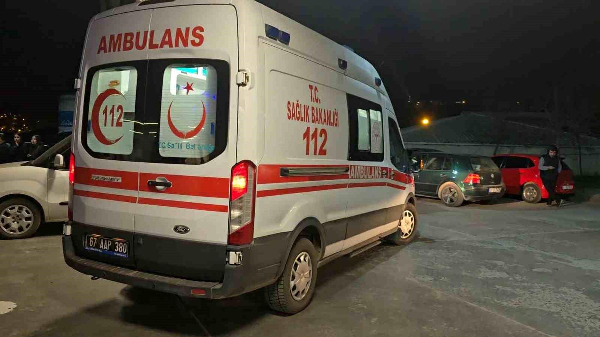 Zonguldak'ta 9 Yaşındaki Kız Balkonundan Düşerek Ağır Yaralandı