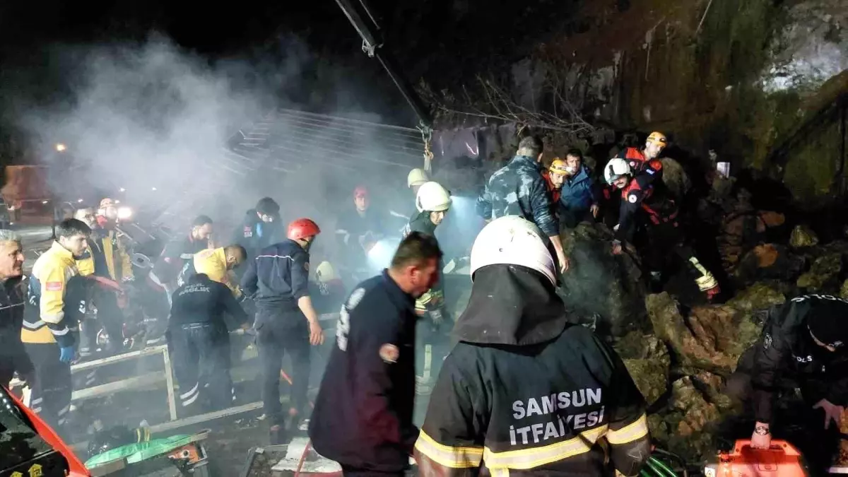 Samsun'da Heyelan: 1 Yaralı, Toprak Altında Kalanlar Var