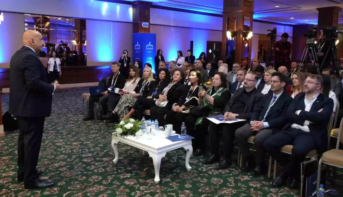Palandöken Ekonomi Forumu'nda Geleceğin Teknolojileri Tartışıldı