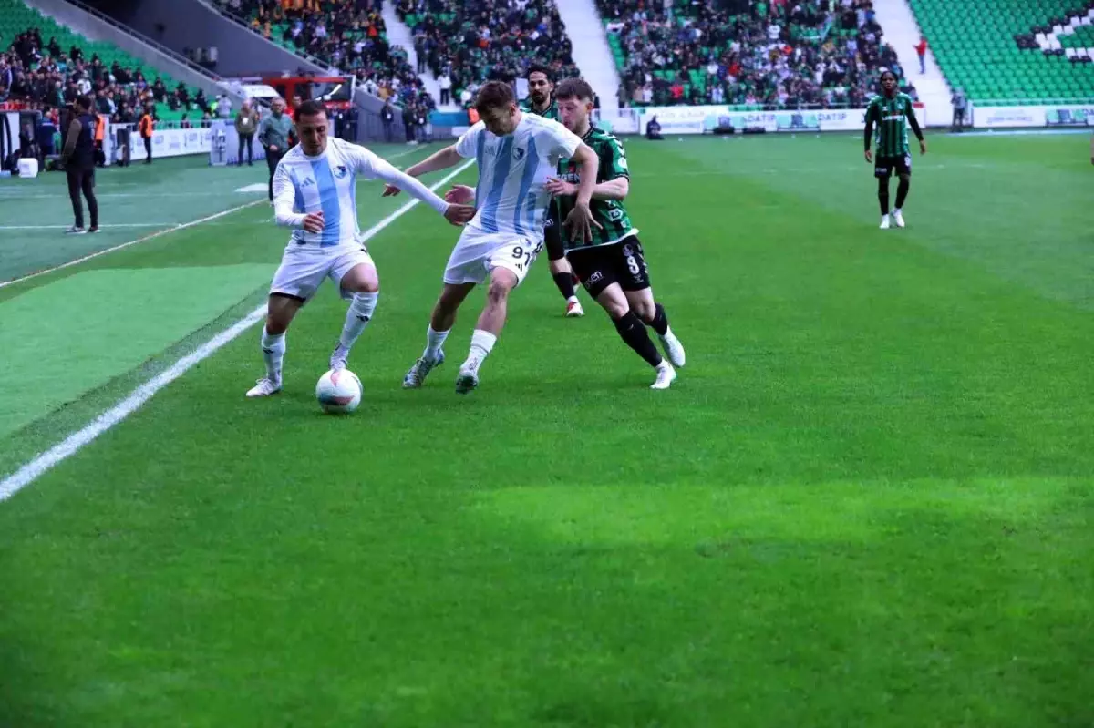 Sakaryaspor, Erzurumspor FK'yı 1-0 Mağlup Etti