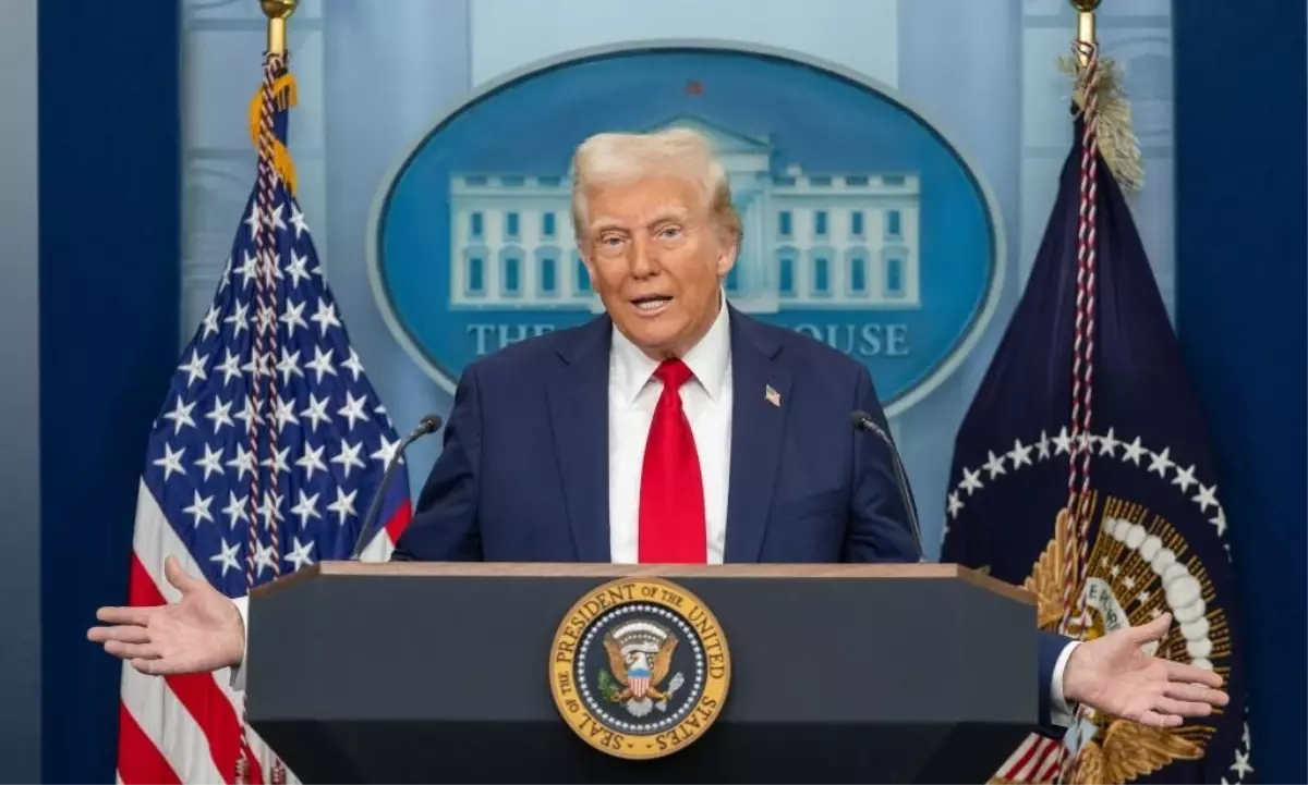 Trump, ABD Gemilerinin Kanal Geçişlerinin Ücretsiz Olmasını İstedi
