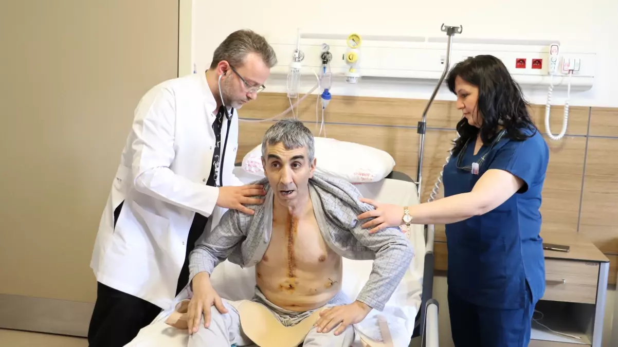Eskişehir'de Nadir Görülen İki Aort Yırtığı Ameliyatı Başarıyla Gerçekleştirildi