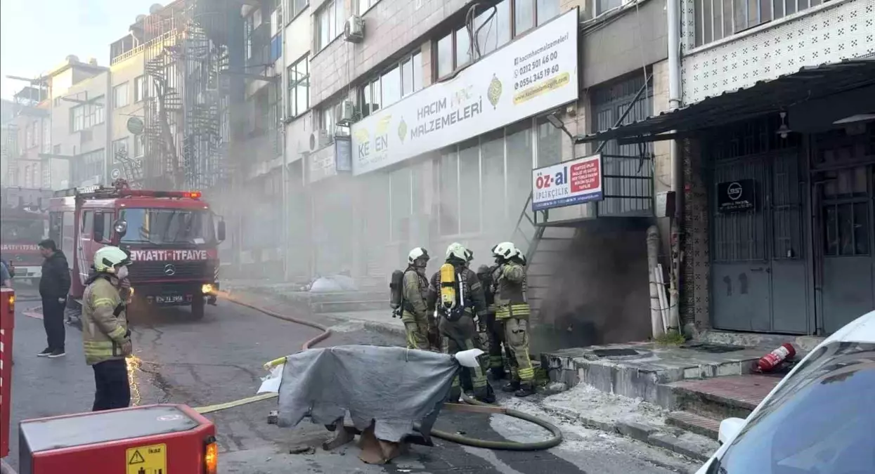 Bayrampaşa'da İplikçi Dükkanında Yangın Çıktı