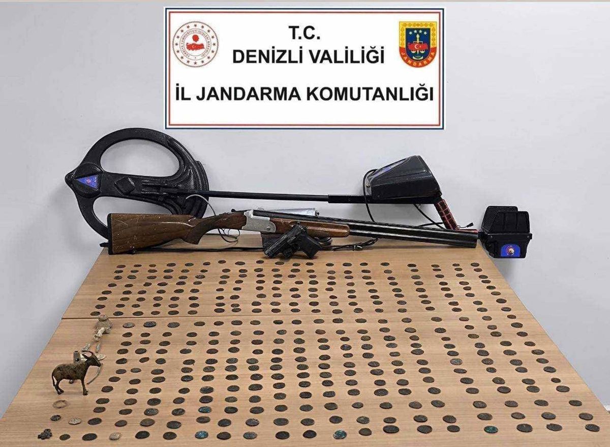 Denizli'de Bizans Dönemine Ait 392 Tarihi Eser Ele Geçirildi