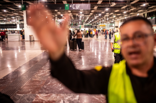 Elektriklerin kesildiği İspanya'da OHAL ilan edildi