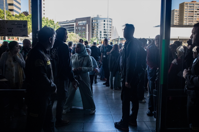 Elektriklerin kesildiği İspanya'da OHAL ilan edildi