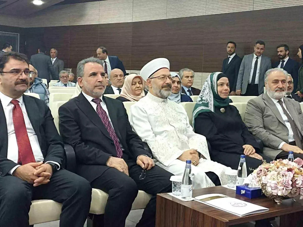 Diyanet İşleri Başkanı Erbaş: Yalnızlık Bakanlığı Kurulacak Kadar Tehlike Arz Ediyor