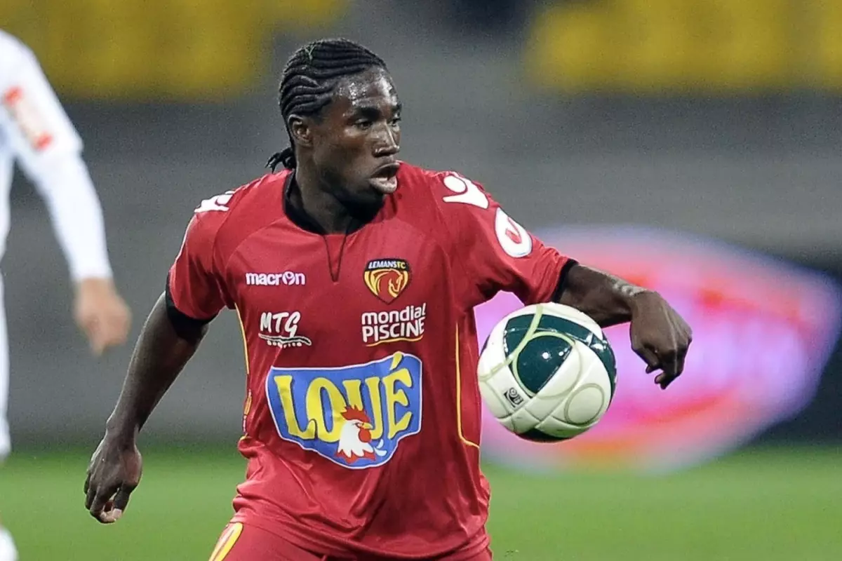 Haitili eski futbolcu Jeff Louis önce soyuldu, şimdi de ölüm tehdidi alıyor