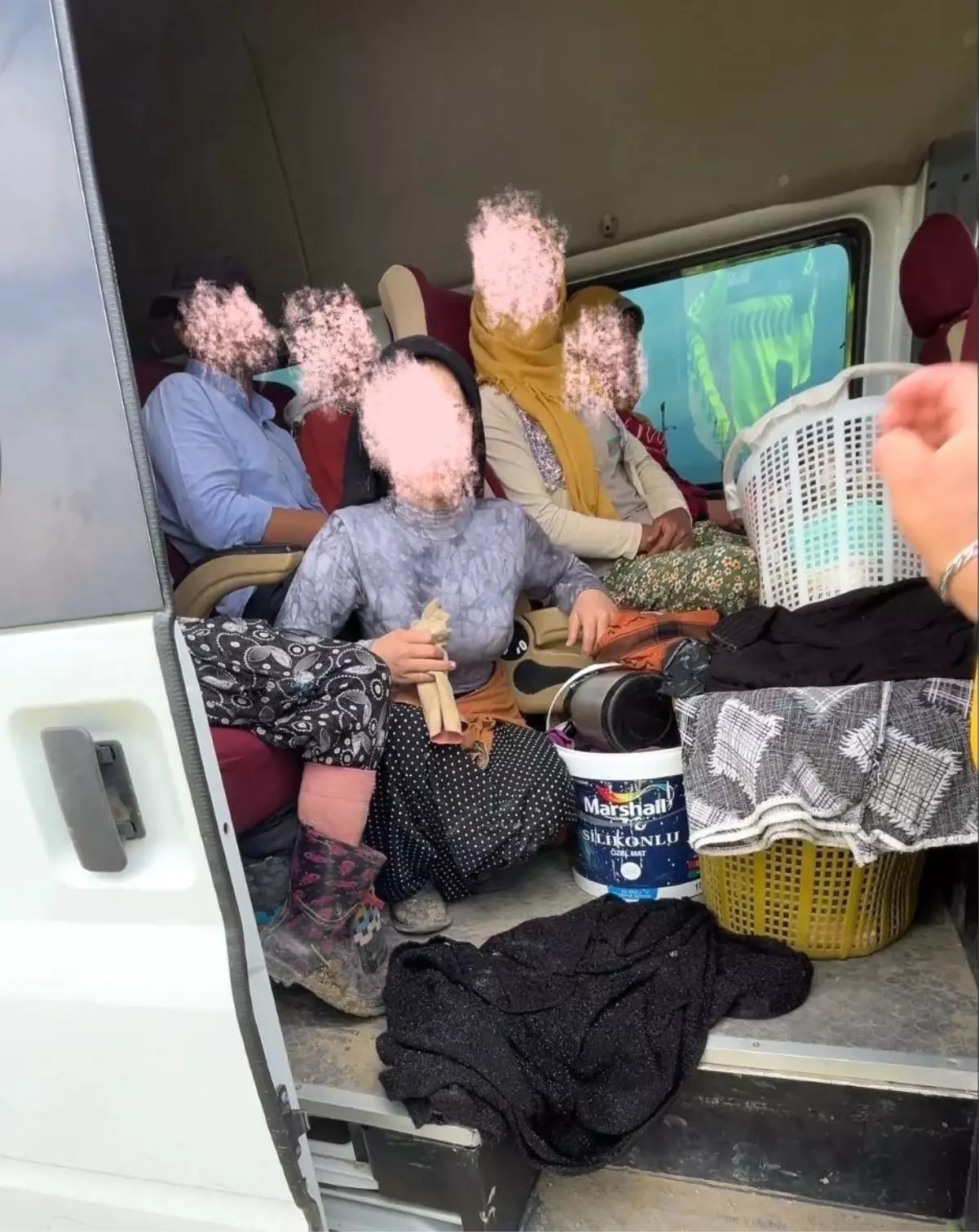 Tarım İşçilerini Usulsüz Taşıyan Minibüs 60 Gün Trafikten Men Edildi