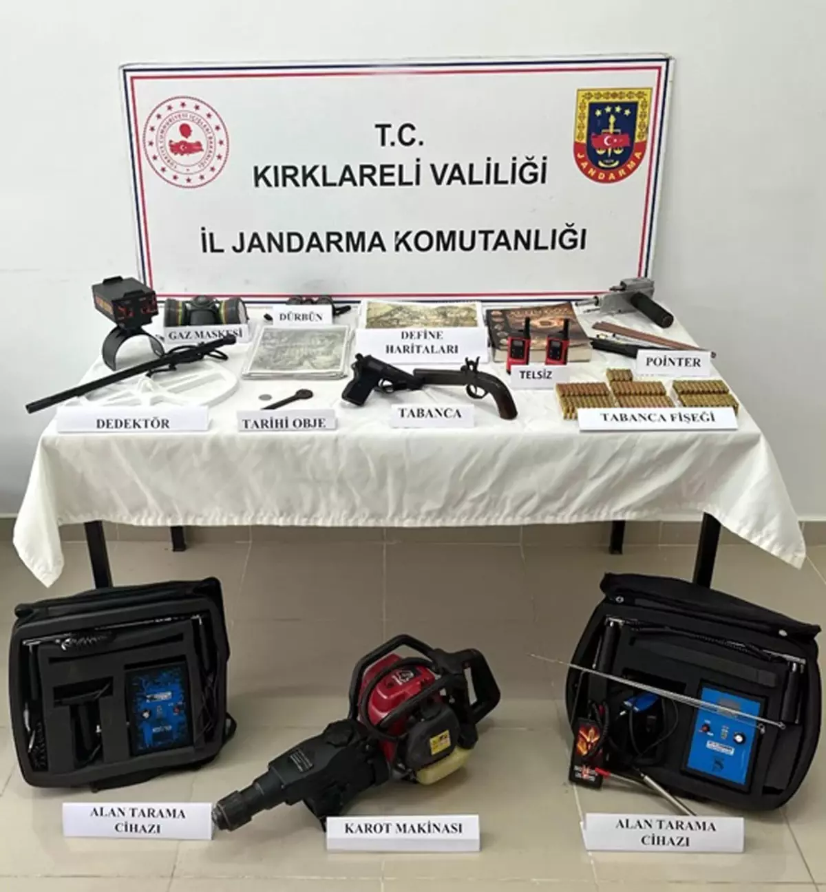 Kırklareli'nde Define Arayan 14 Kişi Yakalandı