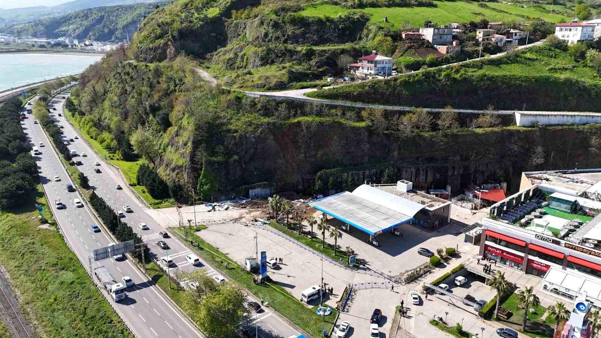 Samsun'da Heyelan: Baba ve İki Kızı Hayatını Kaybetti