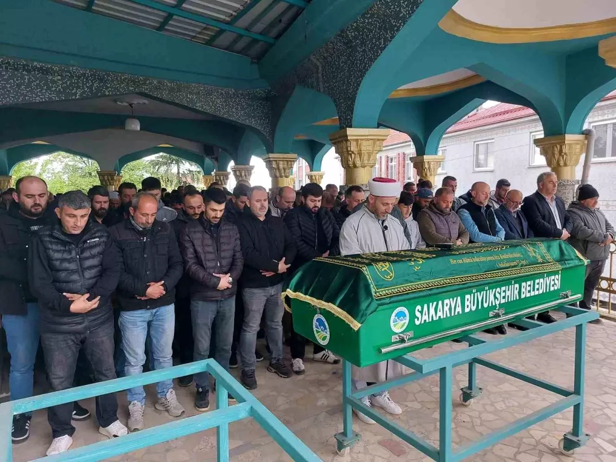 Damadı Tarafından Bıçaklanarak Öldürülen Kayınpeder Son Yolculuğuna Uğurlandı
