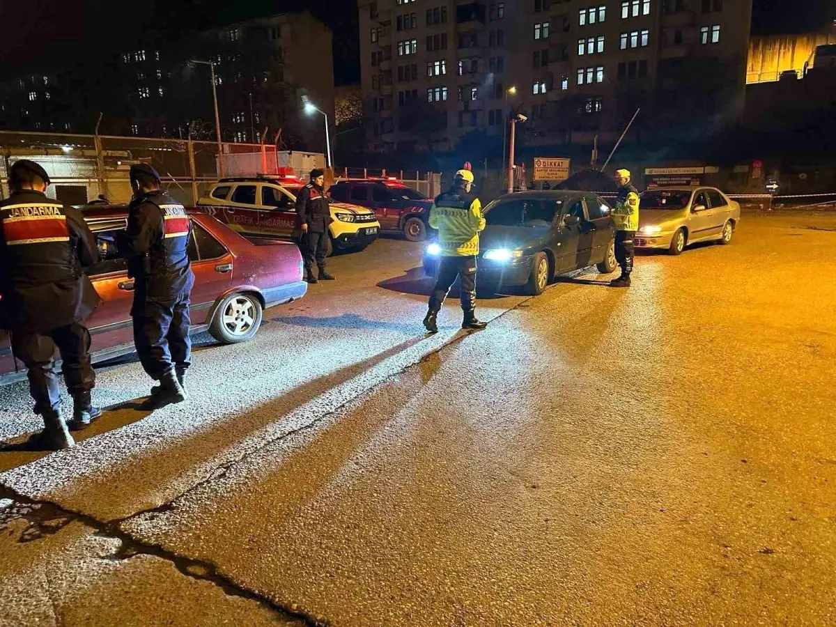 Zonguldak'ta Kapsamlı Güvenlik Uygulamaları: 53 Şüpheli Yakalandı