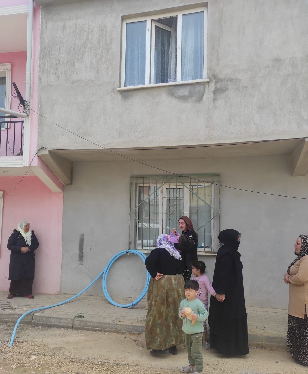 İnegöl'de 2 Yaşındaki Çocuk 2. Kattan Düştü
