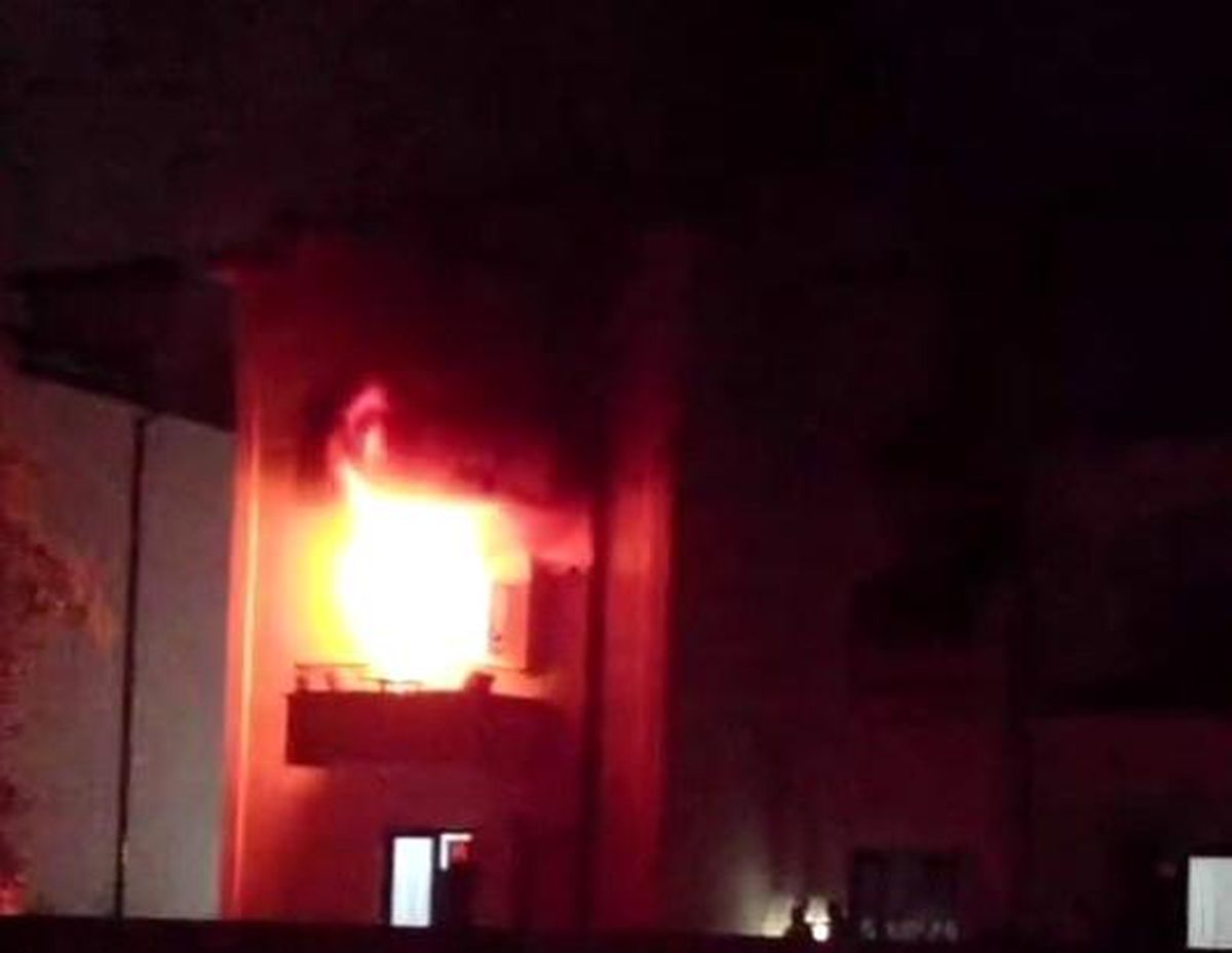 Sakarya'da 3 Katlı Binada Yangın: 6 Kişi Kurtarıldı