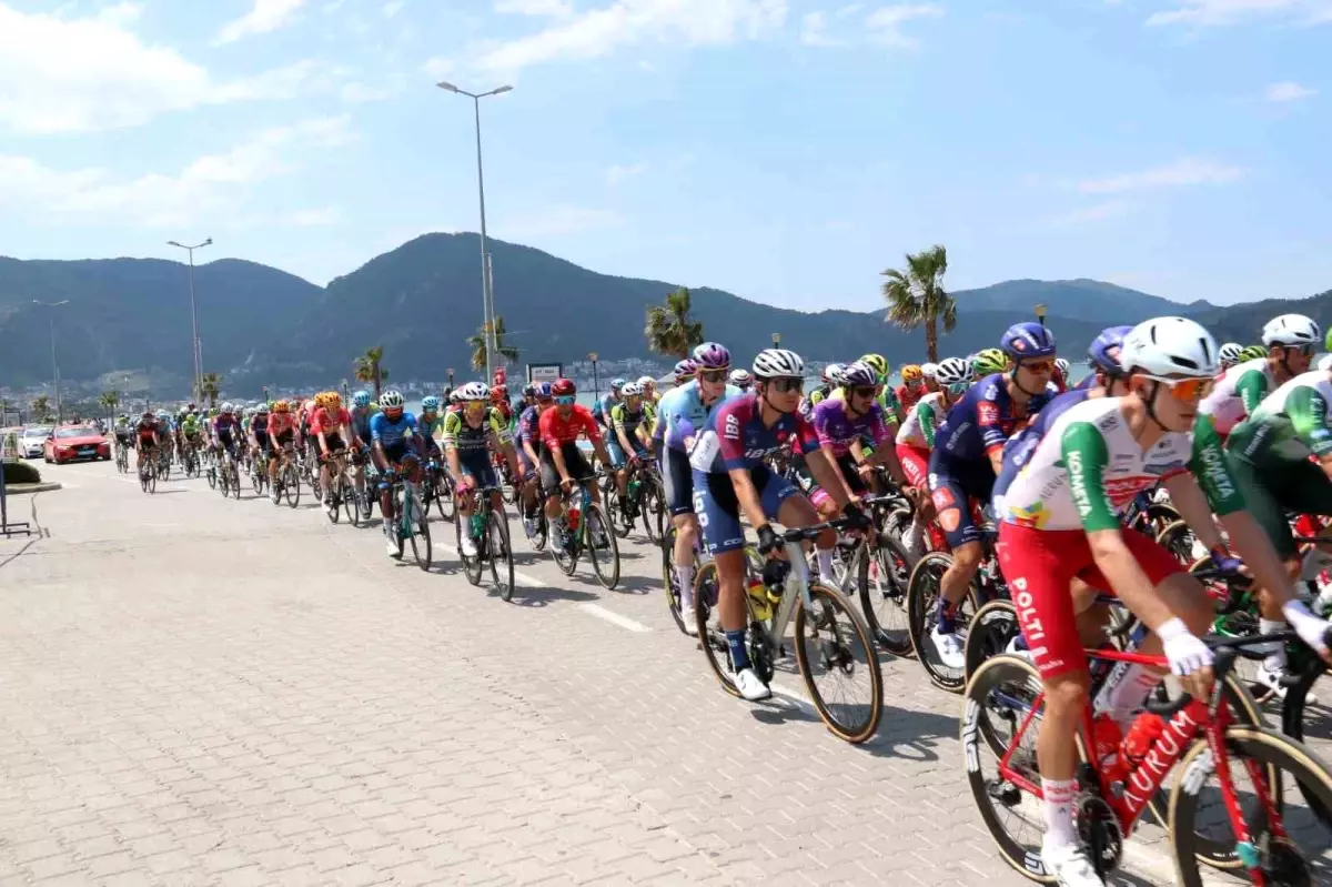 60. Cumhurbaşkanlığı Türkiye Bisiklet Turu'nda Fethiye-Marmaris Etabı Başladı