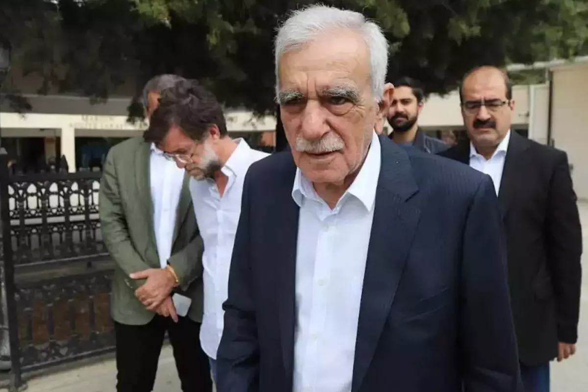 Kanser tedavisi gören Ahmet Türk'ten haber var