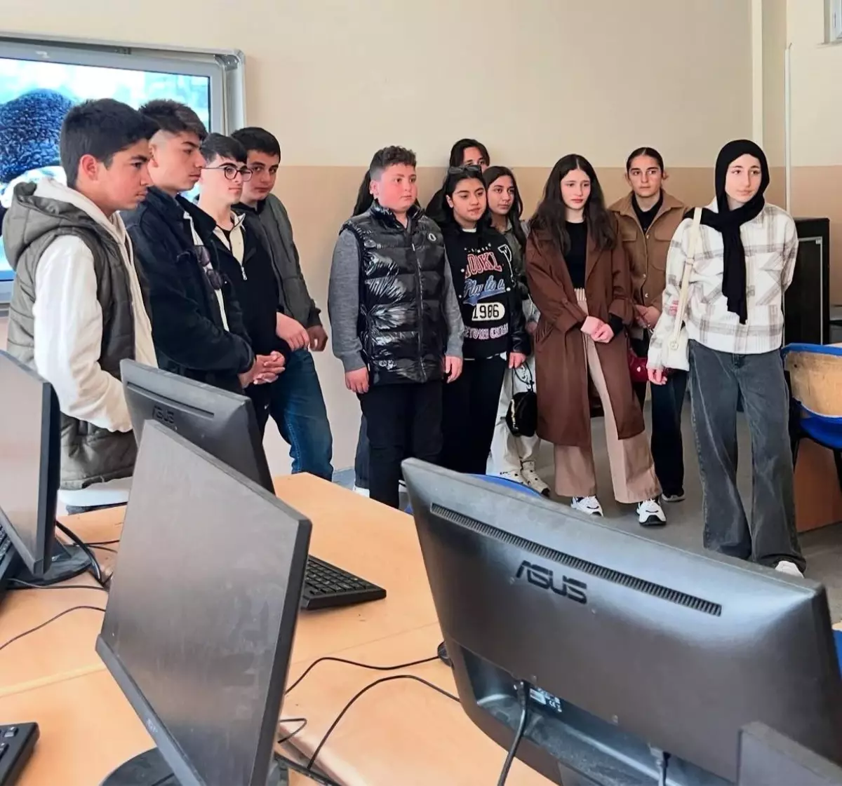 LGS Öncesi Öğrencilere Lise Tanıtım Gezisi Düzenlendi
