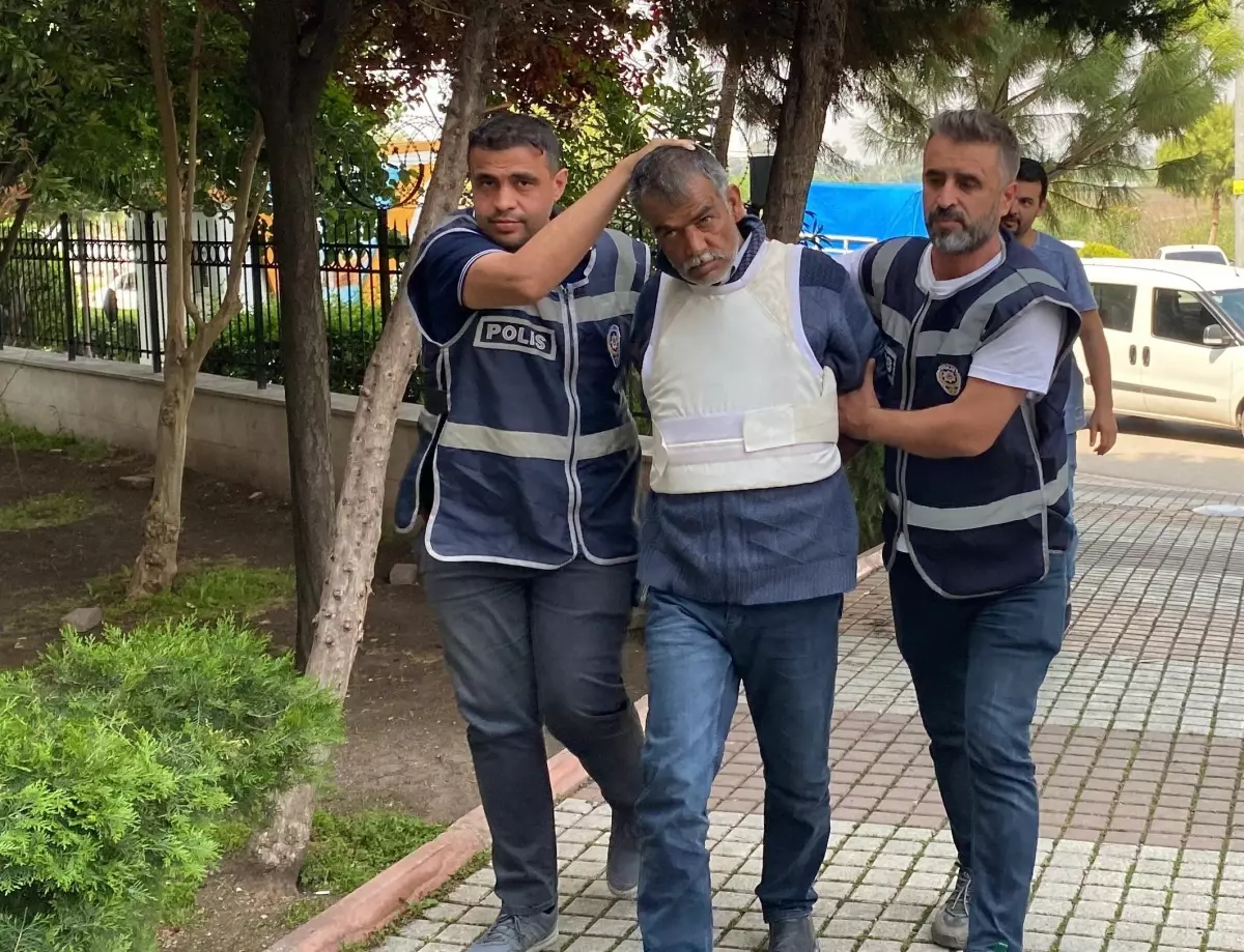 Boşanma Aşamasındaki Eşini Bıçaklayarak Öldüren Adam Adliyeye Sevk Edildi