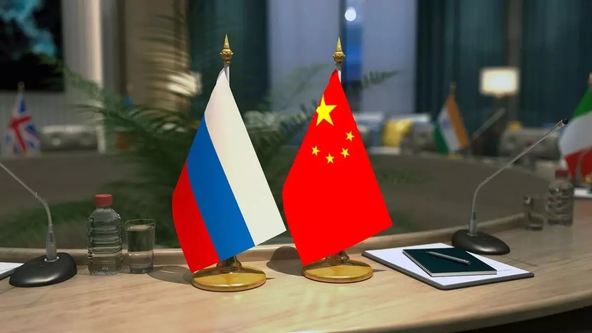 Çin ve Rusya Dışişleri Bakanları BRICS Toplantısında Bir Araya Geldi