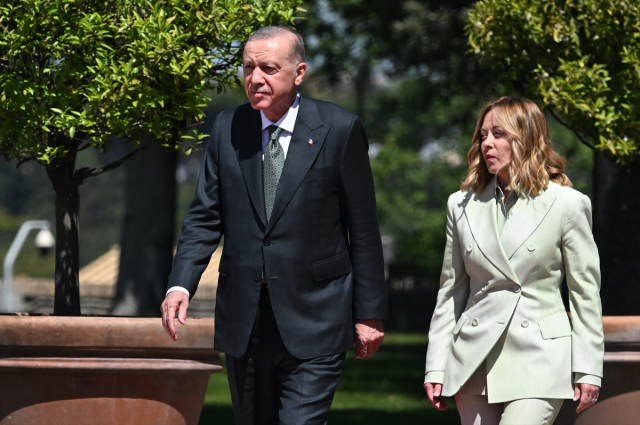 Cumhurbaşkanı Erdoğan İtalya'da Başbakan Meloni ile görüştü Cumhurbaşkanı Erdoğan İtalya'da Başbakan Meloni ile görüştü