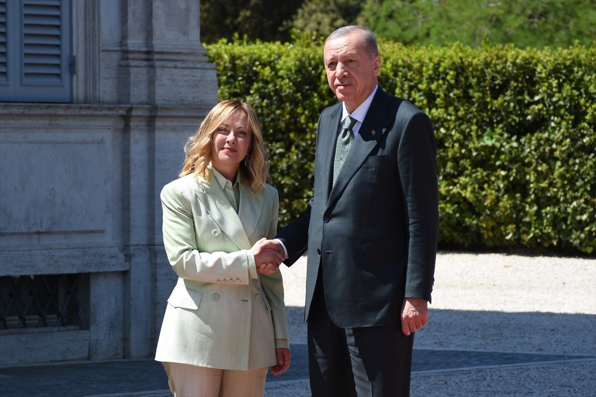 Cumhurbaşkanı Erdoğan İtalya'da Başbakan Meloni ile görüştü