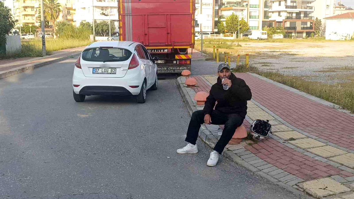 Manavgat'ta Motosiklet Kazası: Sürücü Yaralandı