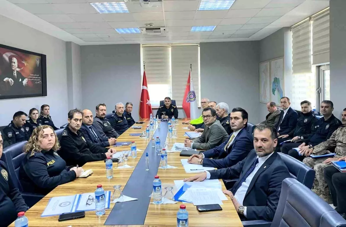 Edirne'de Kakava Şenlikleri ve 1 Mayıs İçin Önlemler Gözden Geçirildi