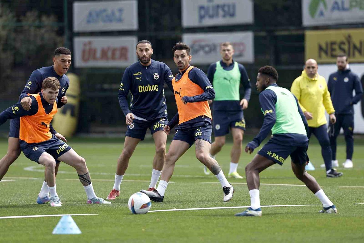 Fenerbahçe, Beşiktaş Maçı Hazırlıklarına Başladı